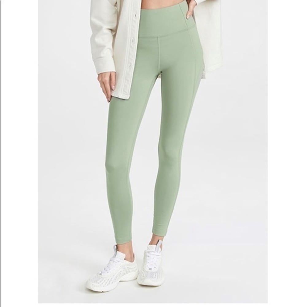 Girlfriend Collective Compressive High-Rise Leggings light green